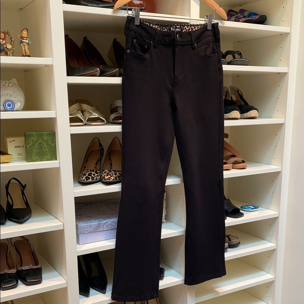 Suko Jeans AMAZING Black Straight Leg Pants. Stretch. Size 4. EUC.